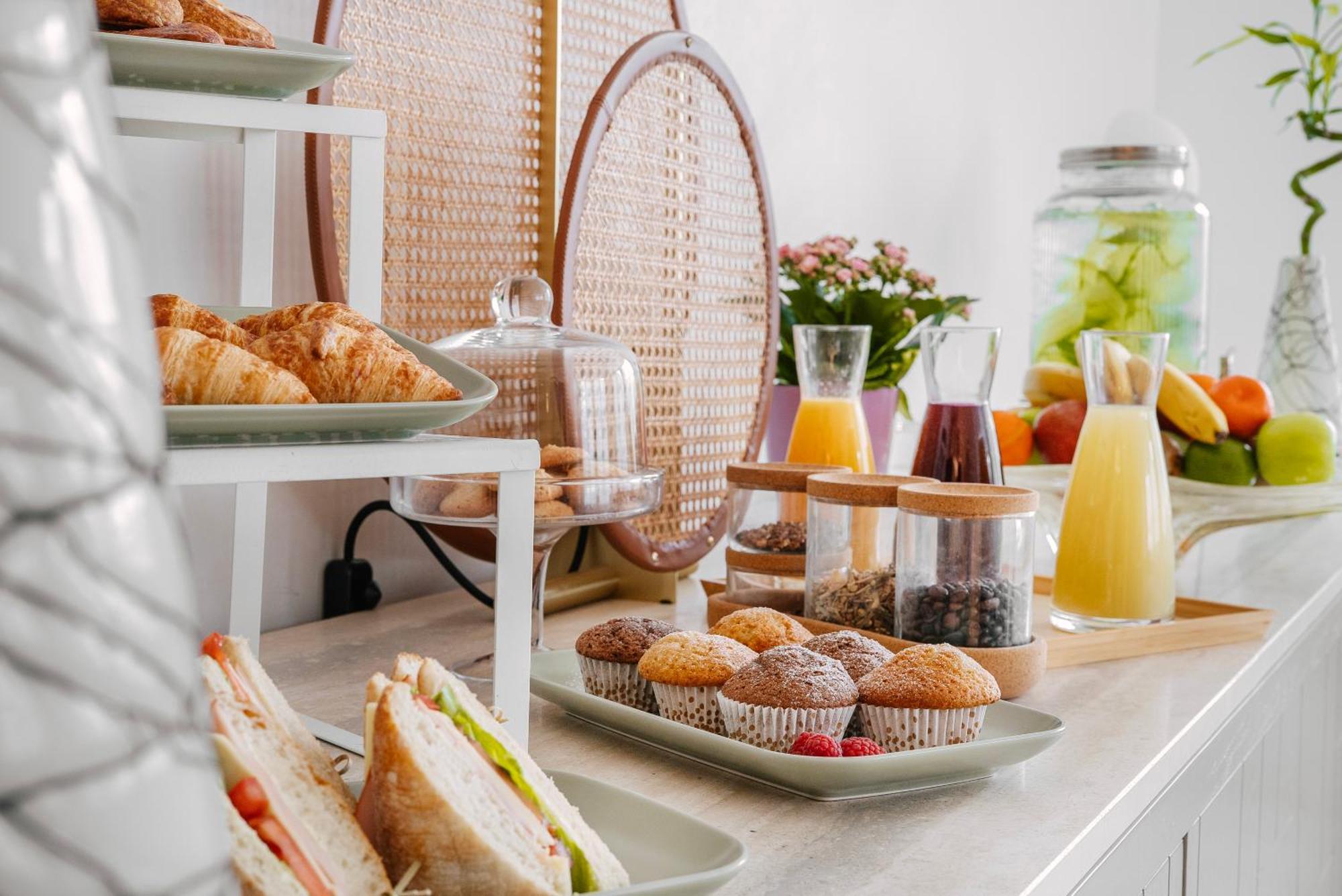 فندق ميزون صوفيا المظهر الخارجي الصورة A breakfast buffet