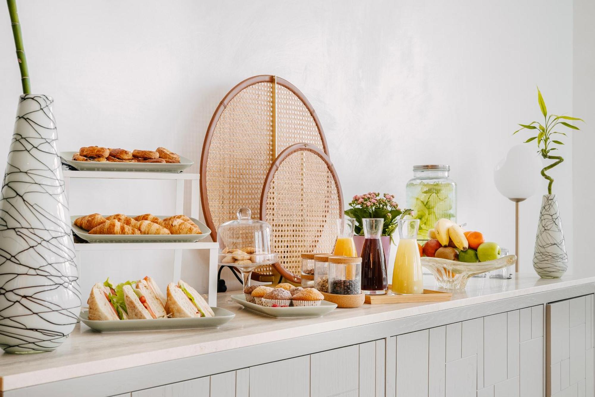 فندق ميزون صوفيا المظهر الخارجي الصورة A buffet